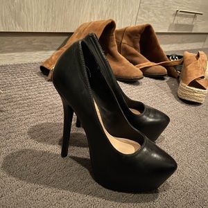 Steve Madden black heels 7.5